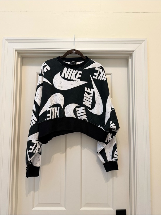 Nike Tops - Nike Sportswear Crew oversized cropped sweatshirt - small / black & white